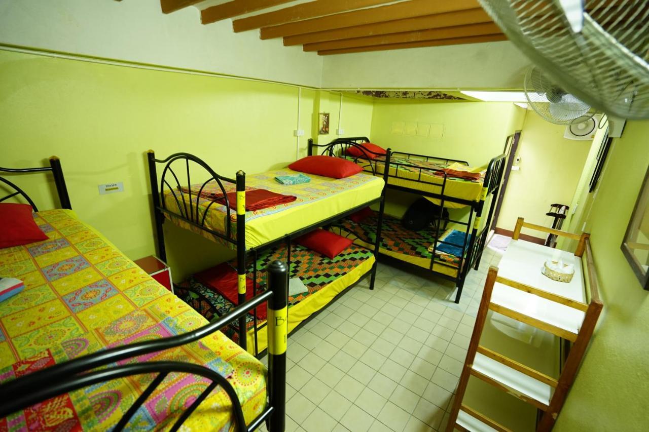 Diva Guesthouse Τσιάνγκ Μάι Εξωτερικό φωτογραφία